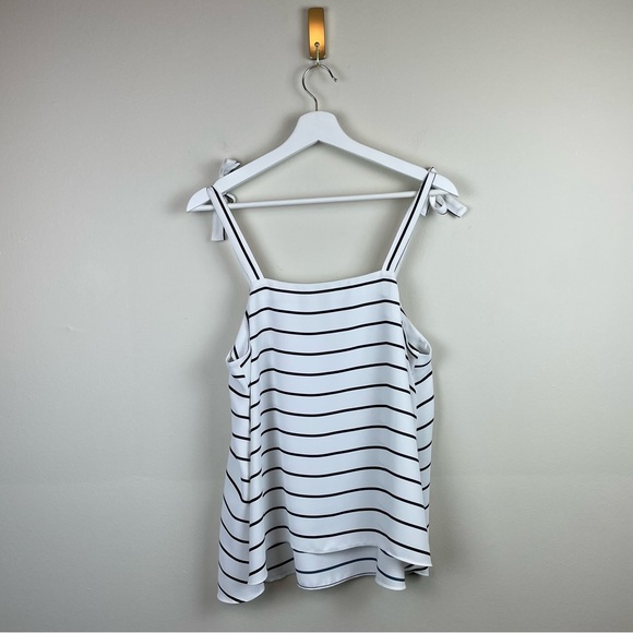 Banana Republic 2 Top Bundle Striped Tops Size Medium - Picture 8 of 10